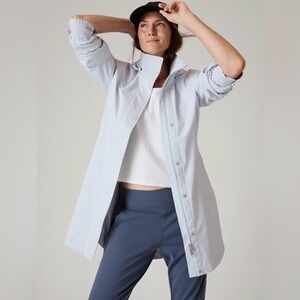 Athleta RainOut Sutro Long Zip Up Trench in Snowfall Blue size L